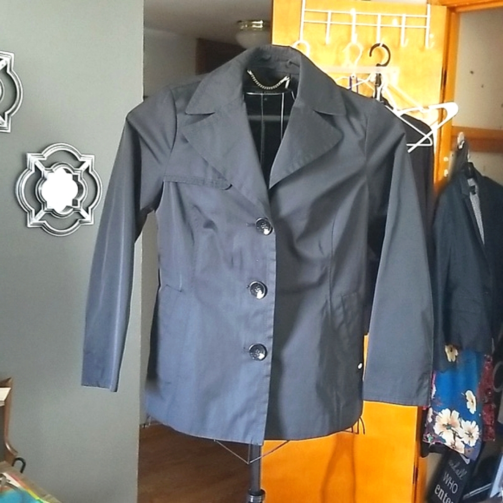 Black fitted rain/dress blazer